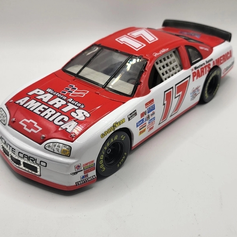 Darrell Waltrip #17 1984-1986 1997 Monte Carlo 1:24 Action Diecast